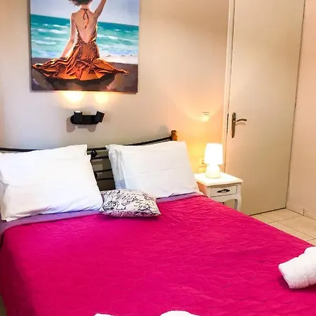 Stavros Apartamento Tsoukaládhes