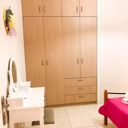 Stavros Apartamento Tsoukaládhes