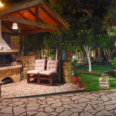 Daire Stavros Tsoukaládhes